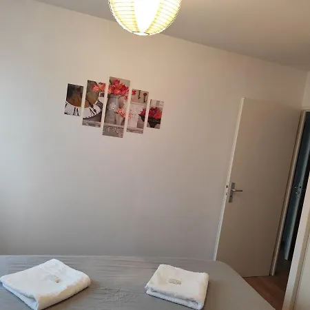2 A Anglet